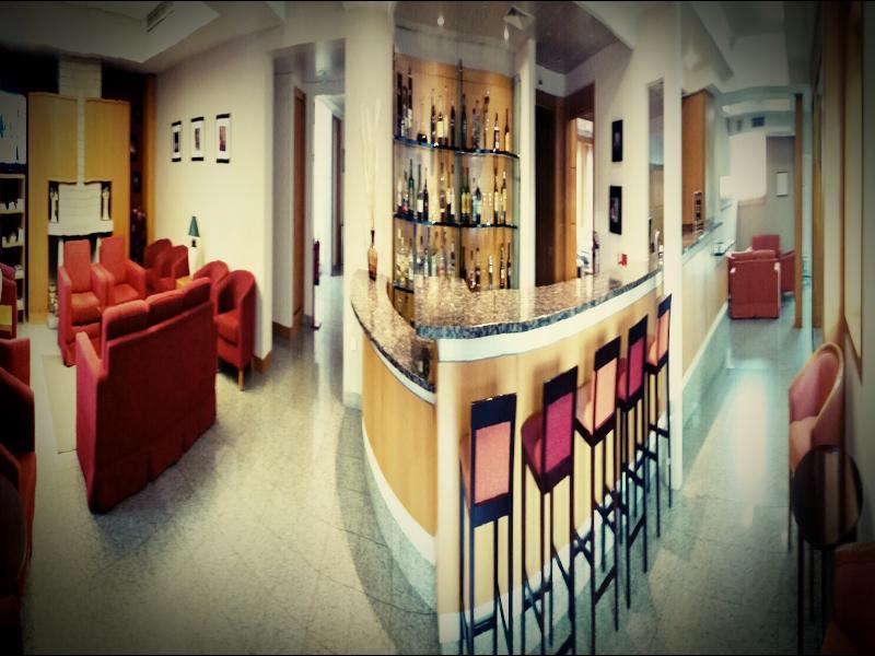 Quality Inn Монталегре Екстериор снимка