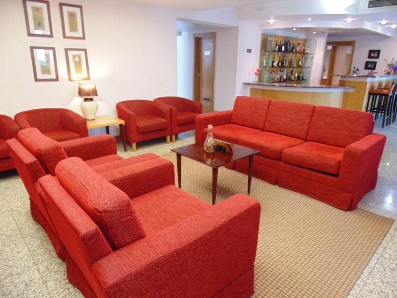 Quality Inn Монталегре Екстериор снимка